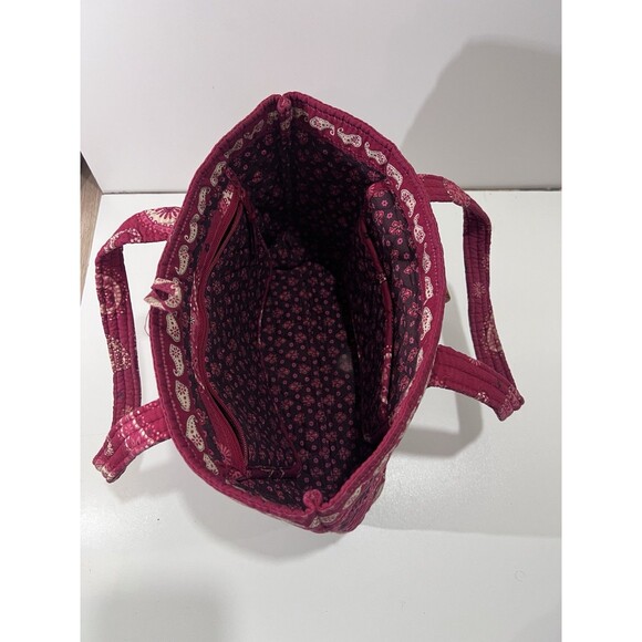 Vera Bradley Mesa Red Paisley Toggle Tote Bag - Picture 4 of 9
